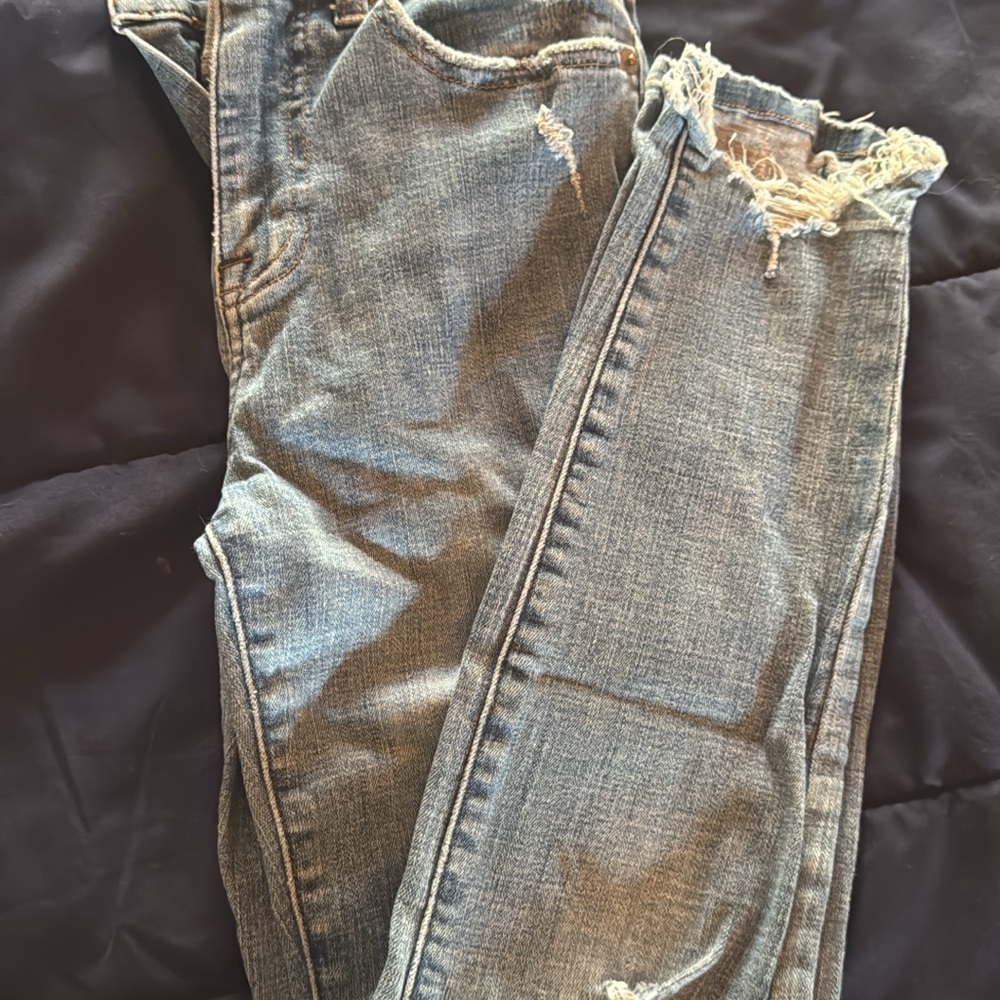 Trendy Distressed Skinny Jeans